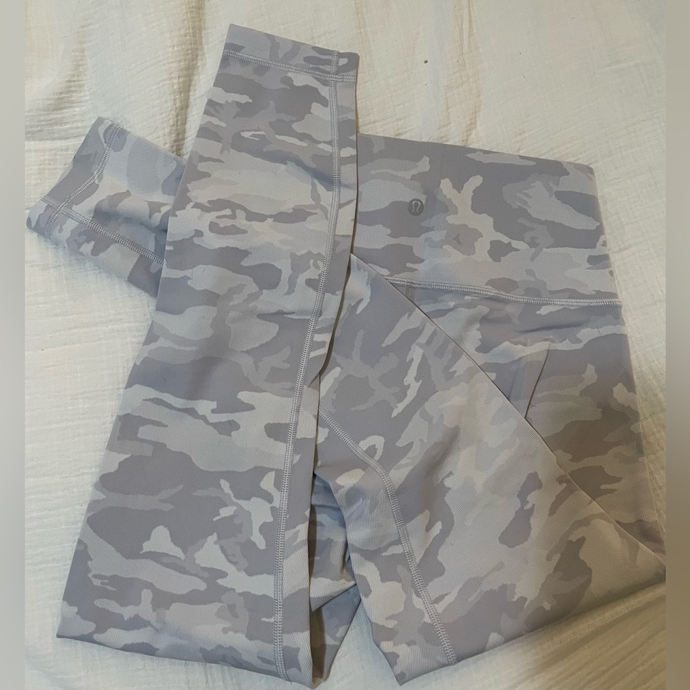Lululemon White Camo Wunder Unders